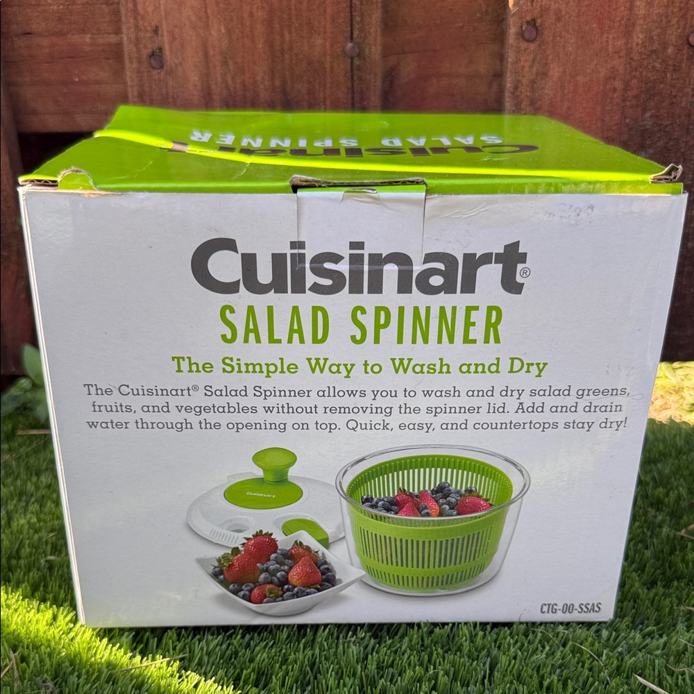 Cuisinart Green and White Salad Spinner